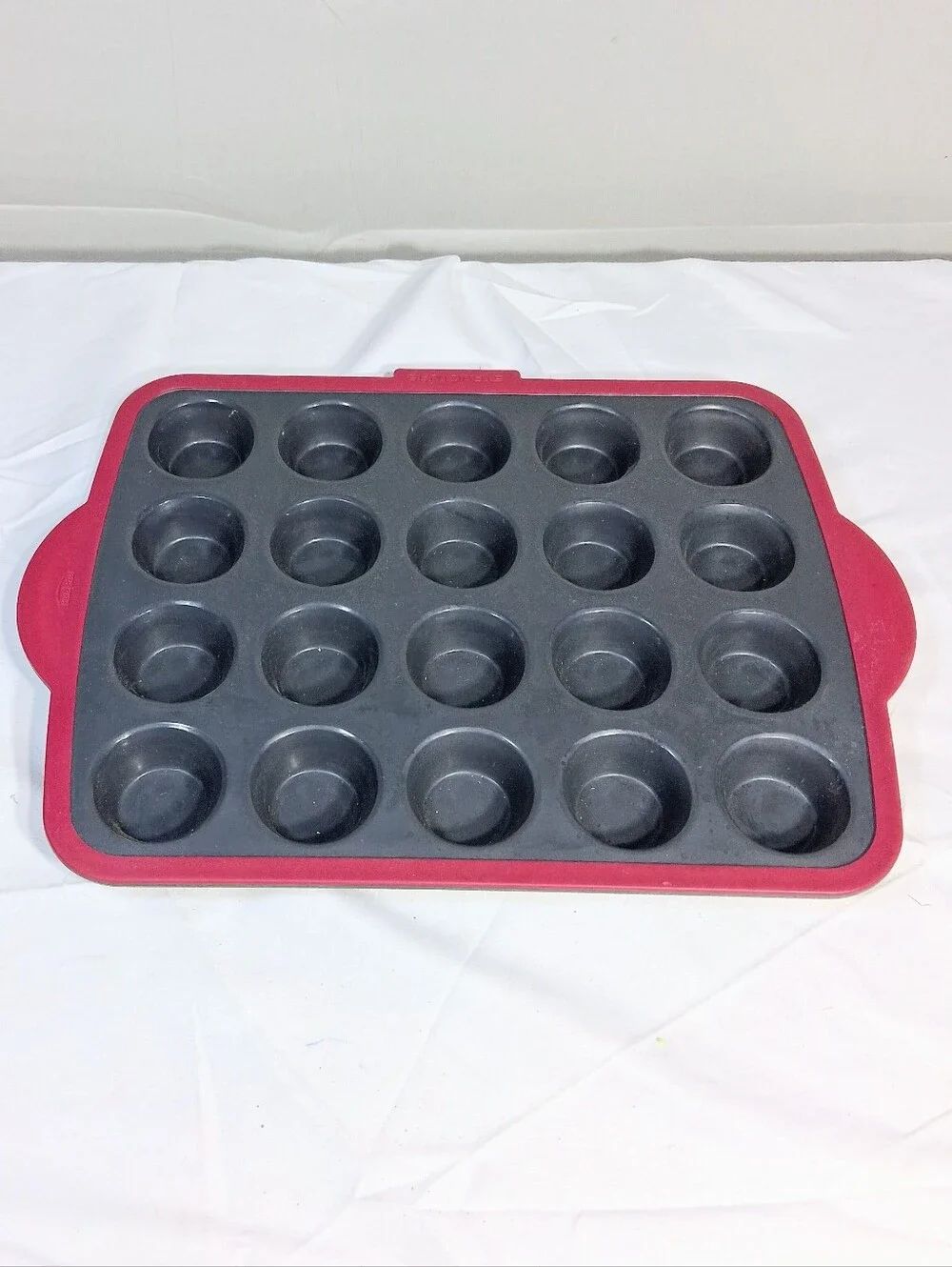 Trudeau 20 Mini Muffin Silicone Baking Tray